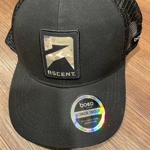 Technical trucker hat (NWT) (black) (unisex)